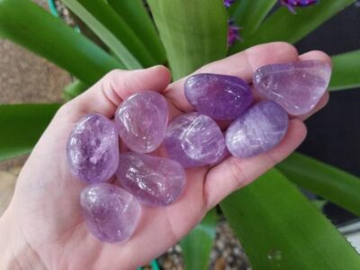 amethyst tumble stone