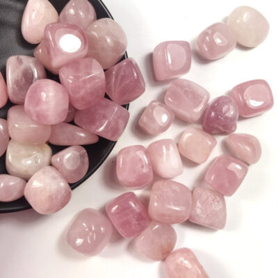 rose quartz tumbled stone