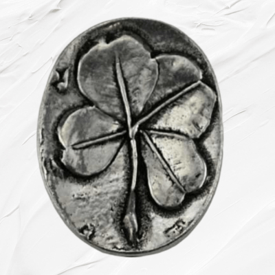 CLOVER POCKET STONE